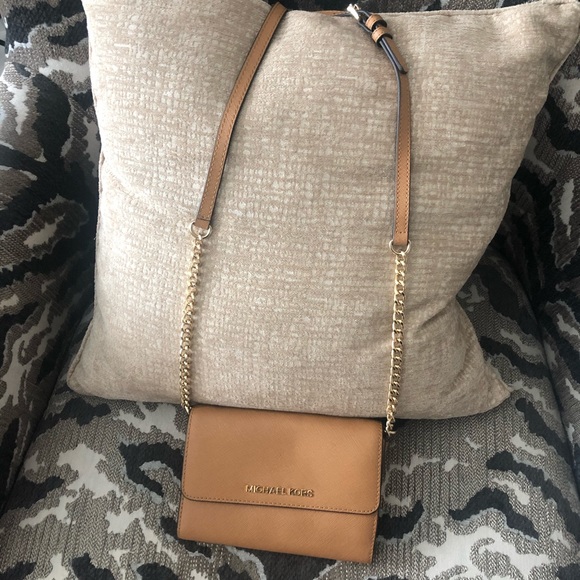 Michael Kors crossbody (camel). - Picture 2 of 4